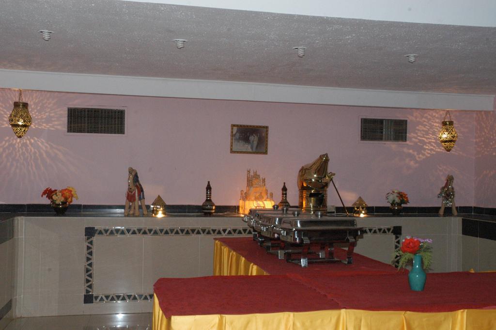 Nefertari Hotel Abu Simble Абу Симбел Екстериор снимка