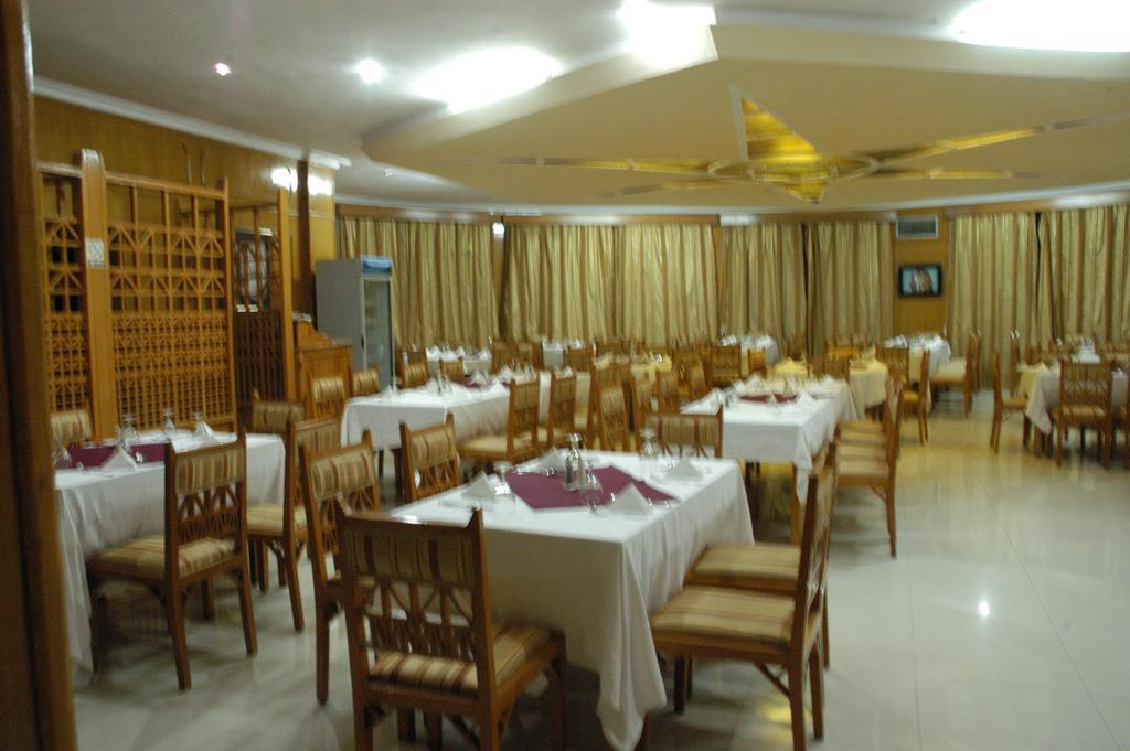 Nefertari Hotel Abu Simble Абу Симбел Екстериор снимка