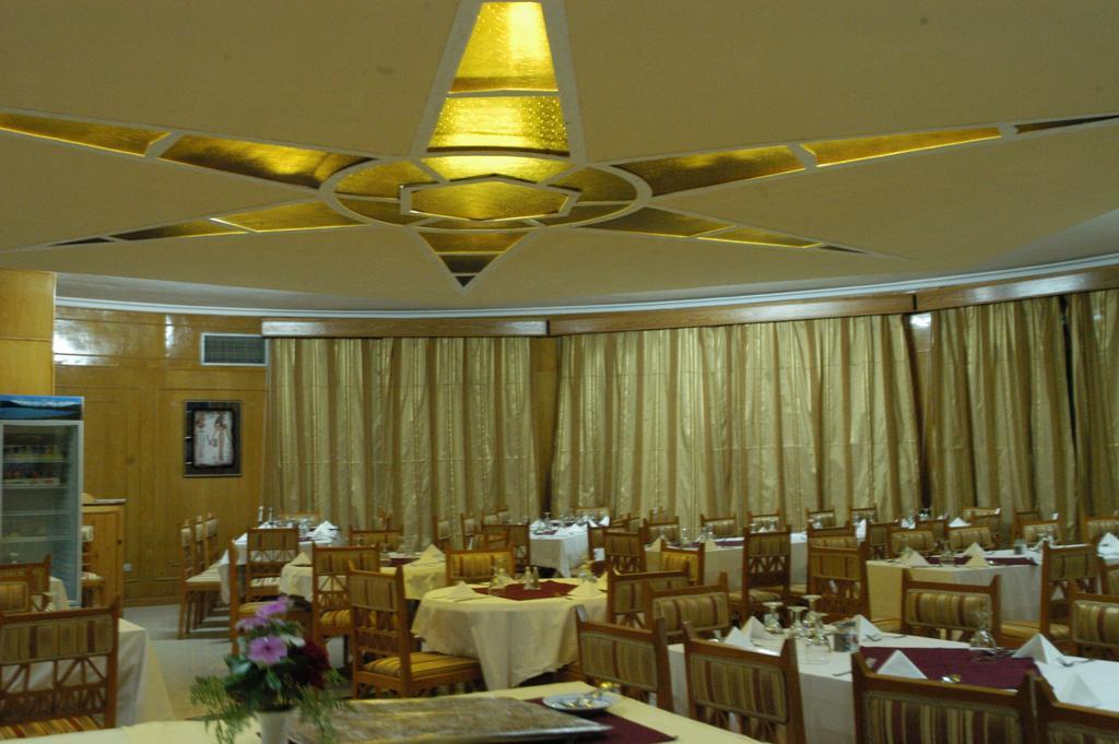 Nefertari Hotel Abu Simble Абу Симбел Екстериор снимка