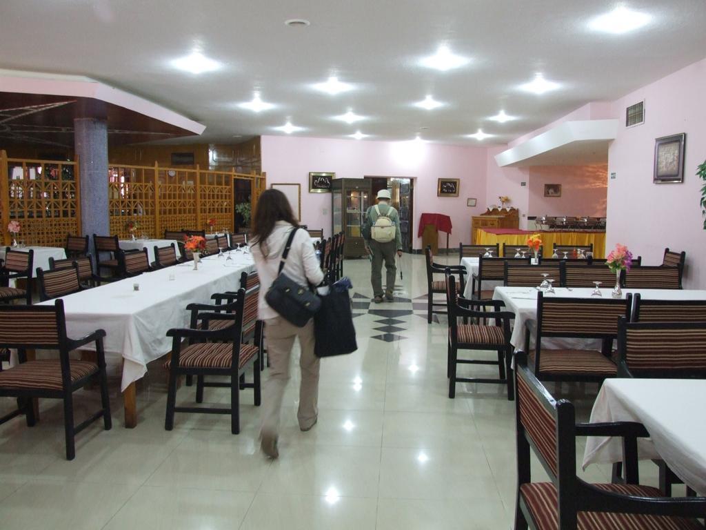 Nefertari Hotel Abu Simble Абу Симбел Екстериор снимка
