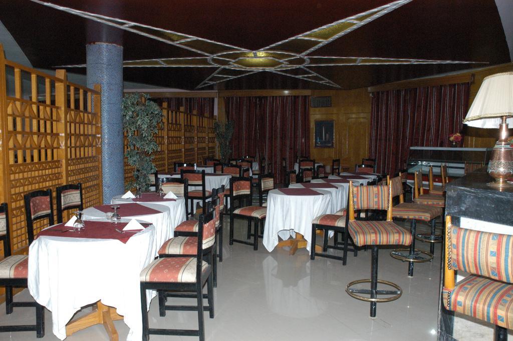 Nefertari Hotel Abu Simble Абу Симбел Екстериор снимка