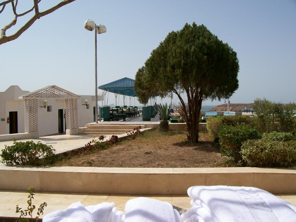 Nefertari Hotel Abu Simble Абу Симбел Екстериор снимка