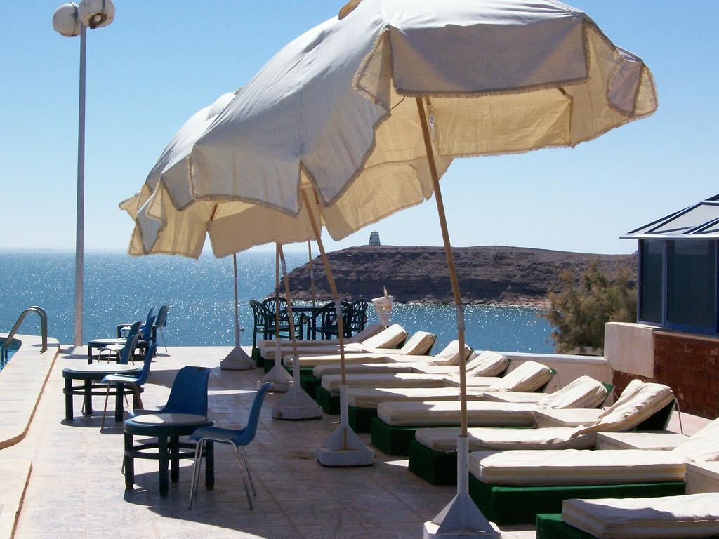 Nefertari Hotel Abu Simble Абу Симбел Екстериор снимка